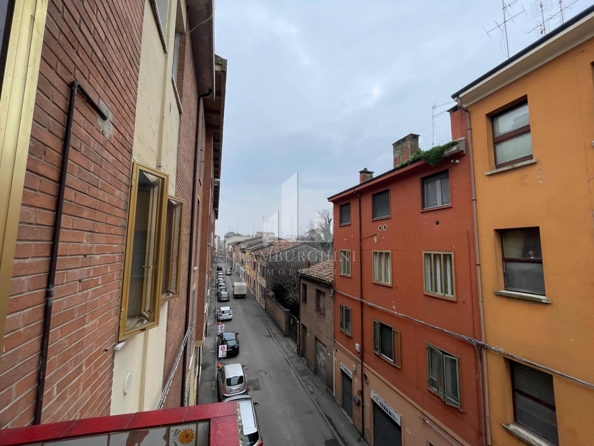 Appartamento in vendita a Ferrara, Entro Mura