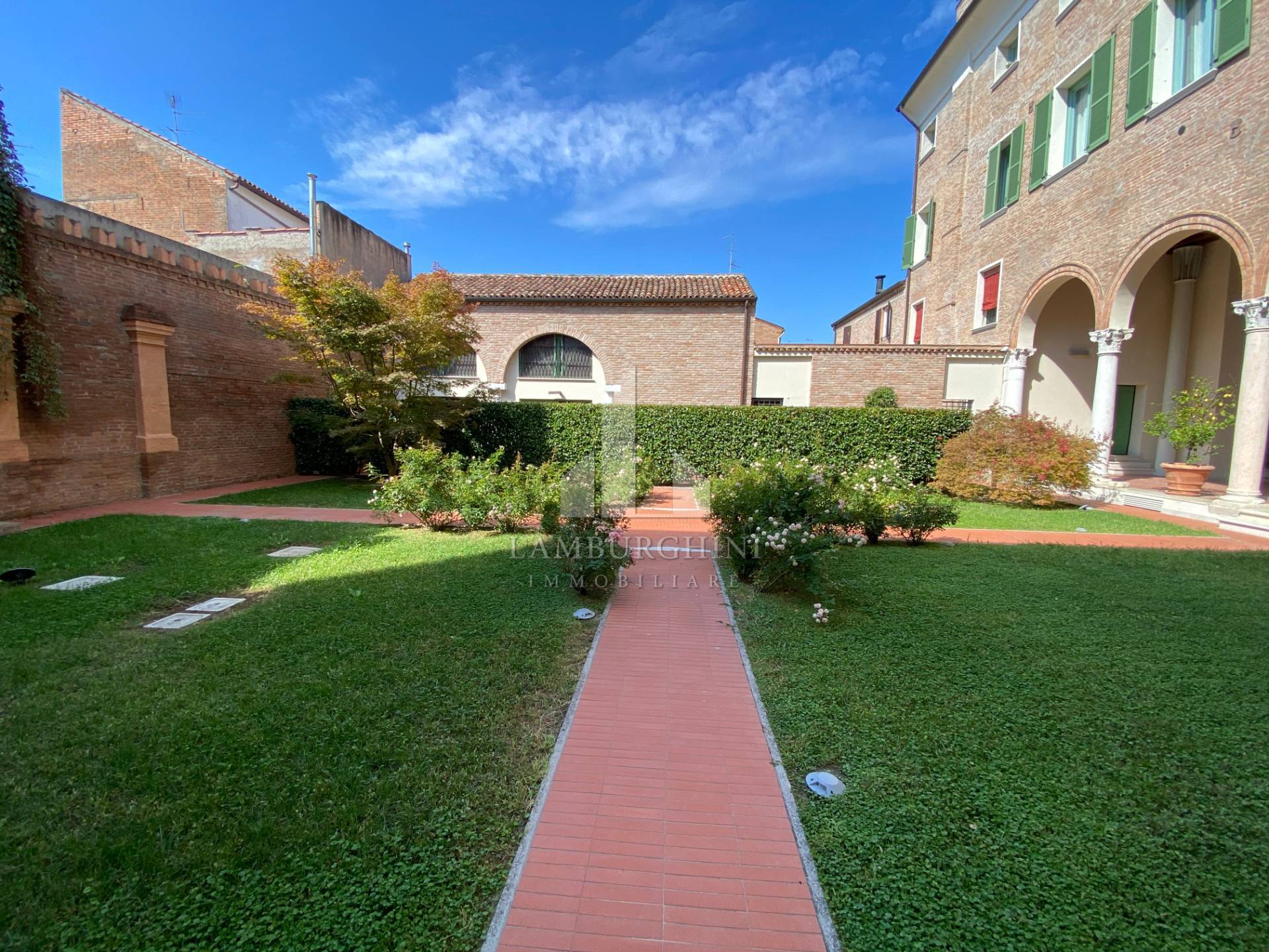 Appartamento in affitto a Ferrara, Centro storico