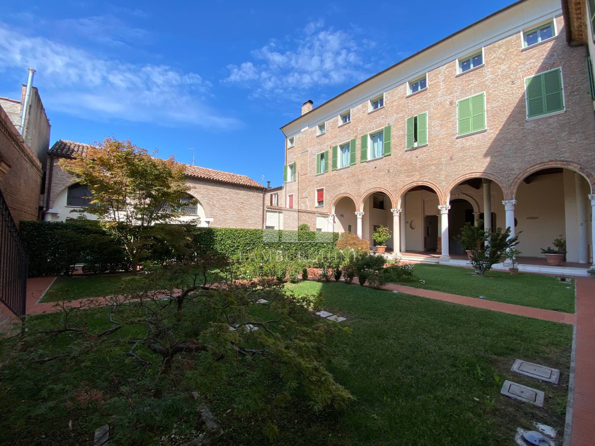 Appartamento in affitto a Ferrara, Centro storico