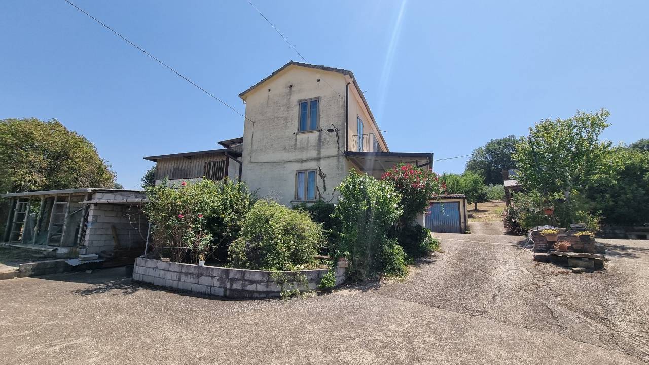 Casa indipendente in vendita a Melito Irpino