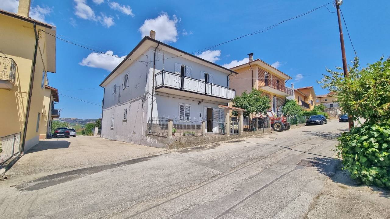 Casa indipendente in vendita a Scampitella