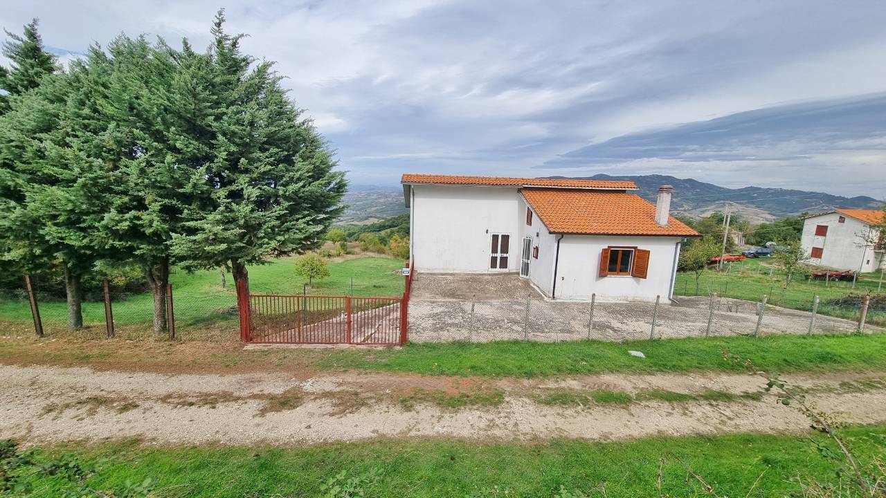 Casa indipendente in vendita a Guardia Lombardi