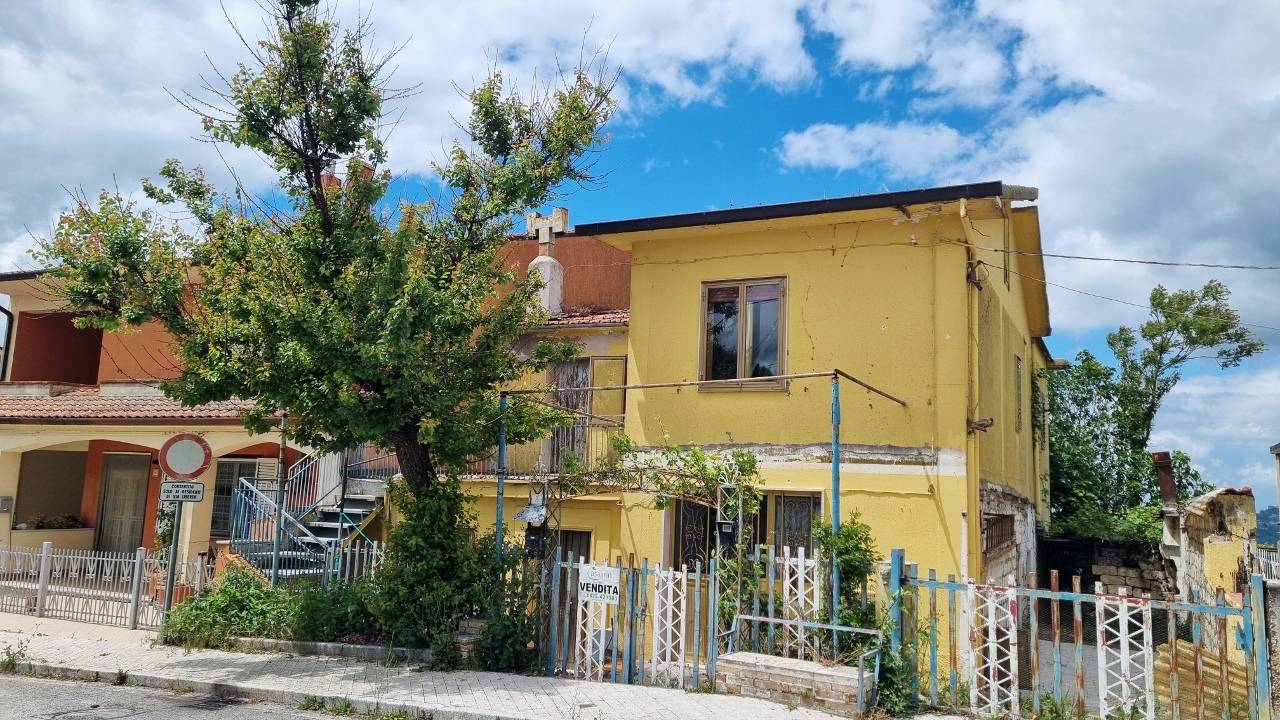 Casa Indipendente in vendita a Villanova del Battista