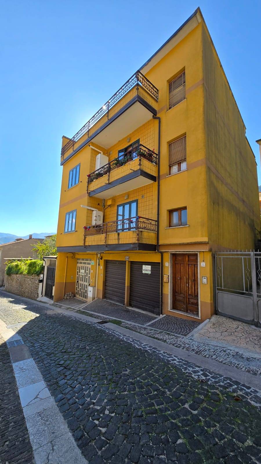 appartamento con terrazzo in vendita a Montella