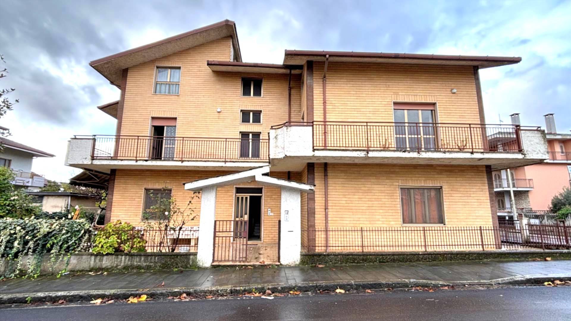 Villa bifamiliare in vendita a Apice, Apice Nuova