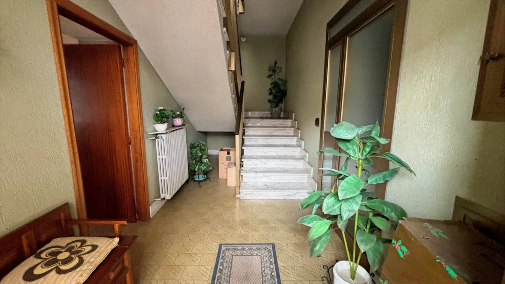 Villa bifamiliare in vendita a Apice, Apice Nuova