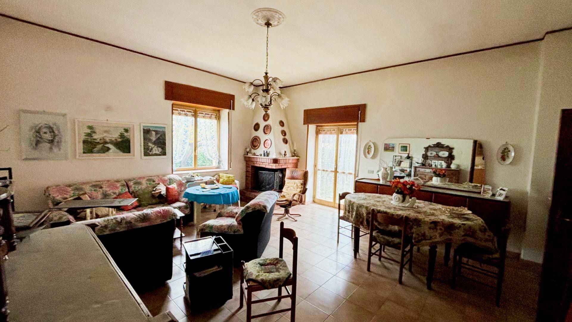 Villa bifamiliare in vendita a Apice, Apice Nuova