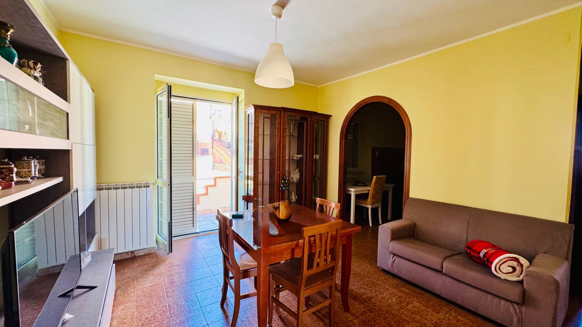 appartamento con terrazzo in vendita a Ceppaloni