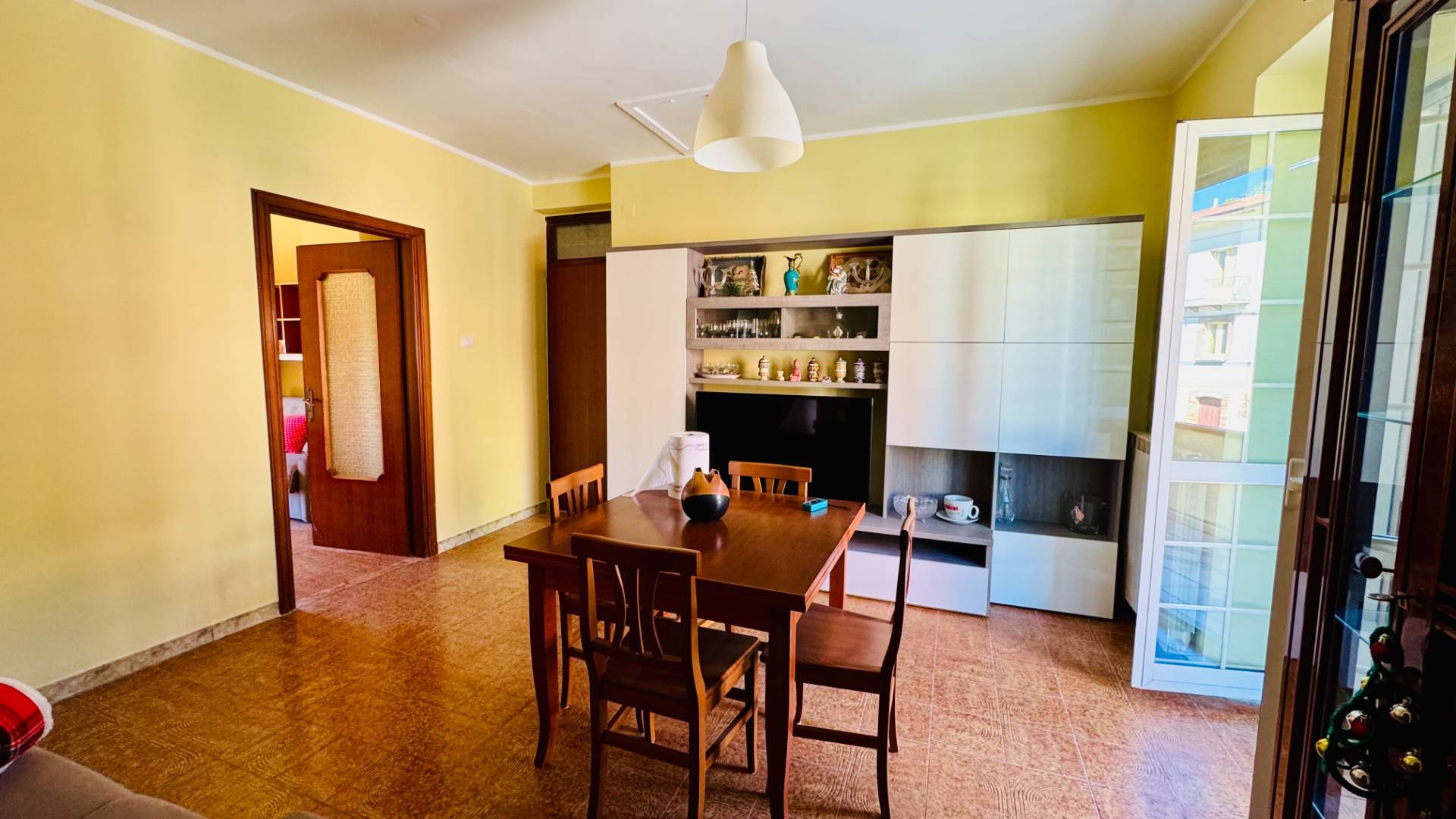 appartamento con terrazzo in vendita a Ceppaloni