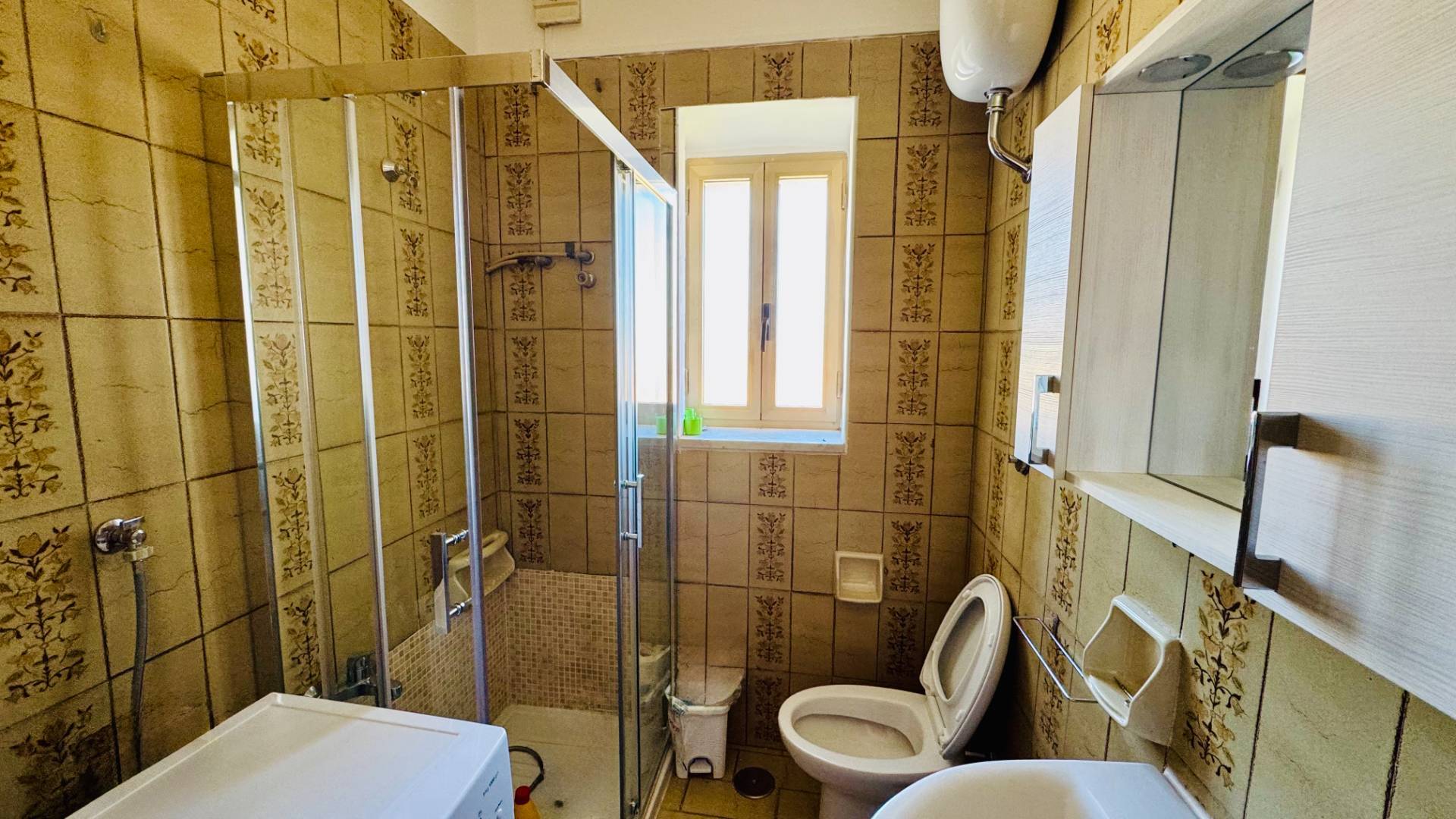 appartamento con terrazzo in vendita a Ceppaloni