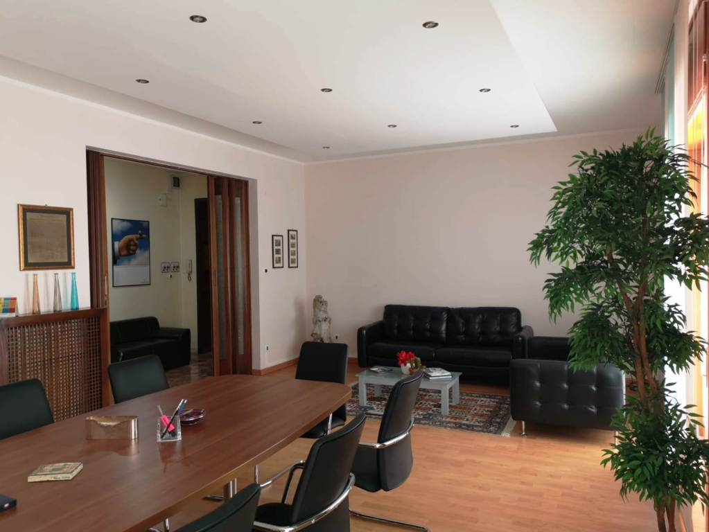 Appartamento in vendita a Avellino, Via Roma