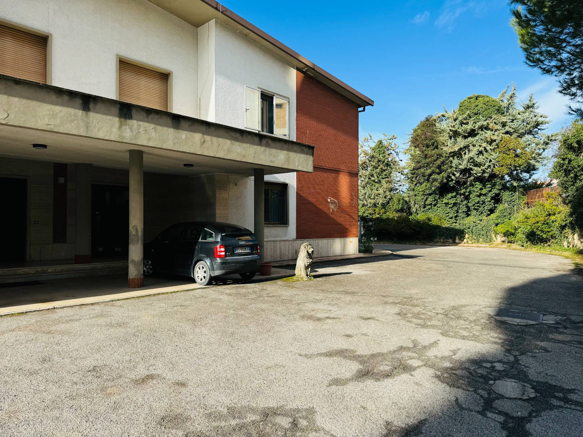 Locale commerciale in affitto a Ariano Irpino