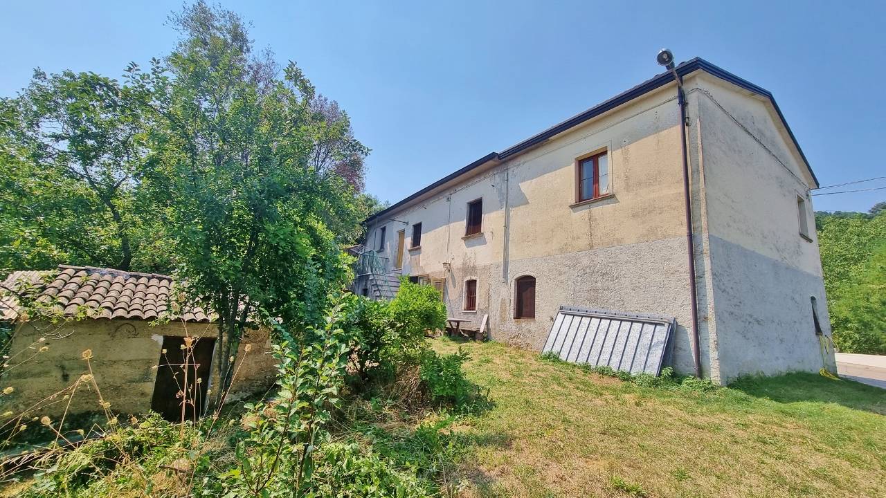 Casa Indipendente in vendita a Trevico, Bassomanno