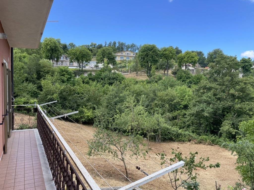 appartamento con giardino in vendita a Montemarano