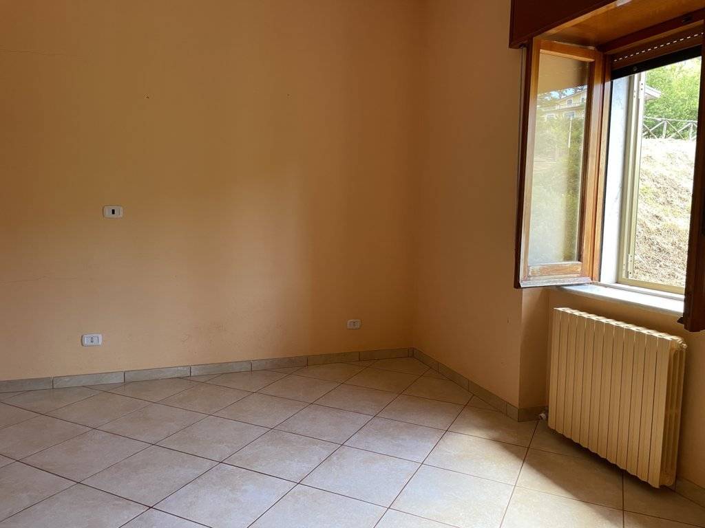 appartamento con giardino in vendita a Montemarano