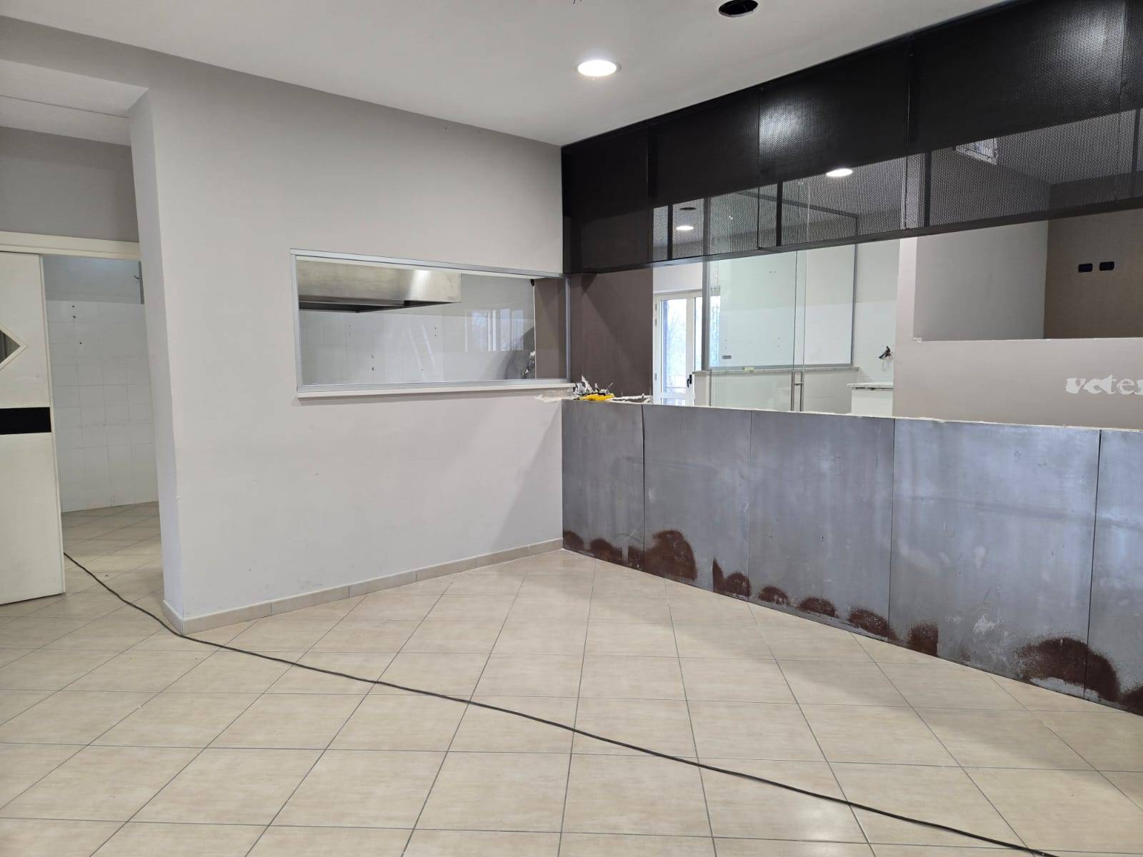 Locale commerciale in affitto a Volturara Irpina