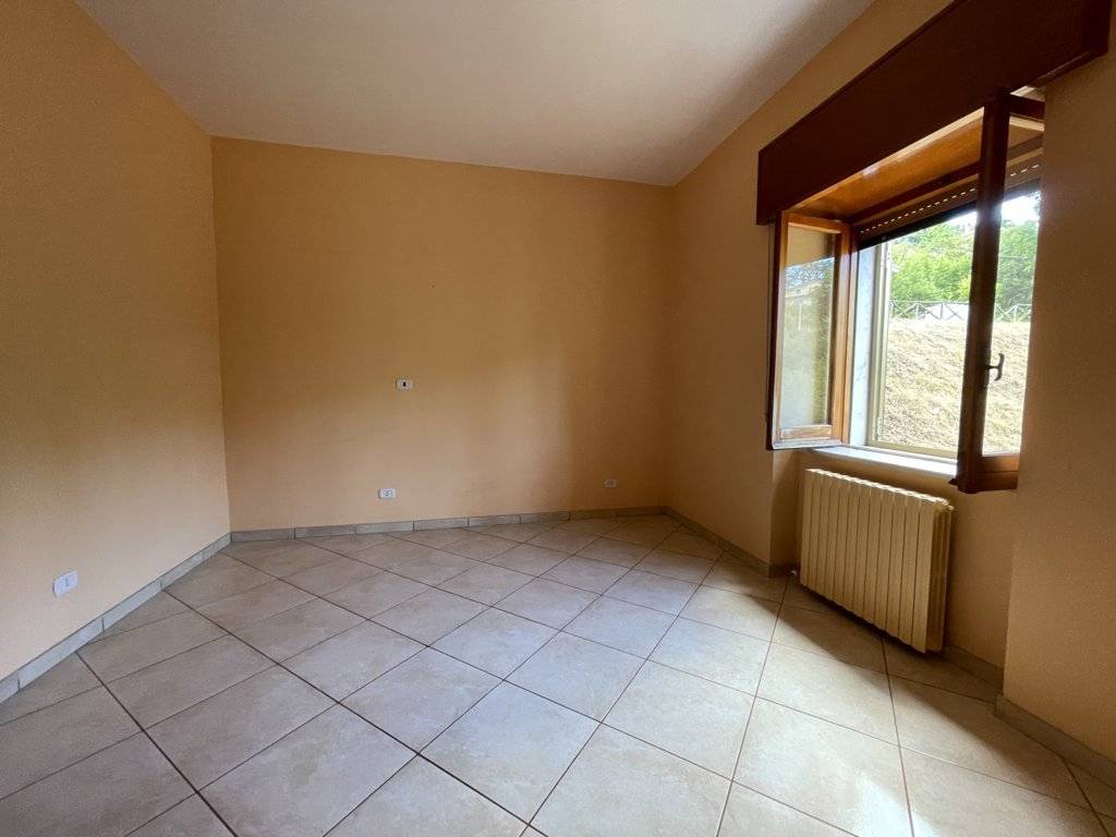 appartamento con giardino in vendita a Montemarano