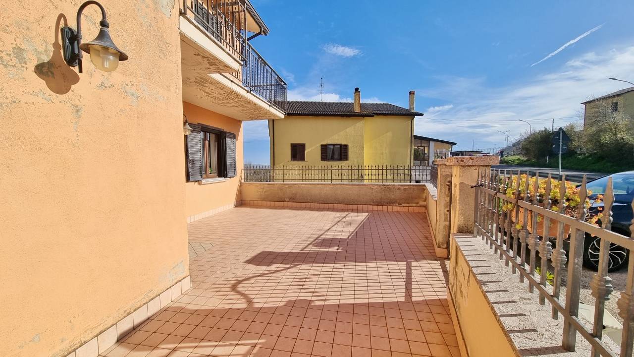 Villa bifamiliare in vendita a Guardia Lombardi