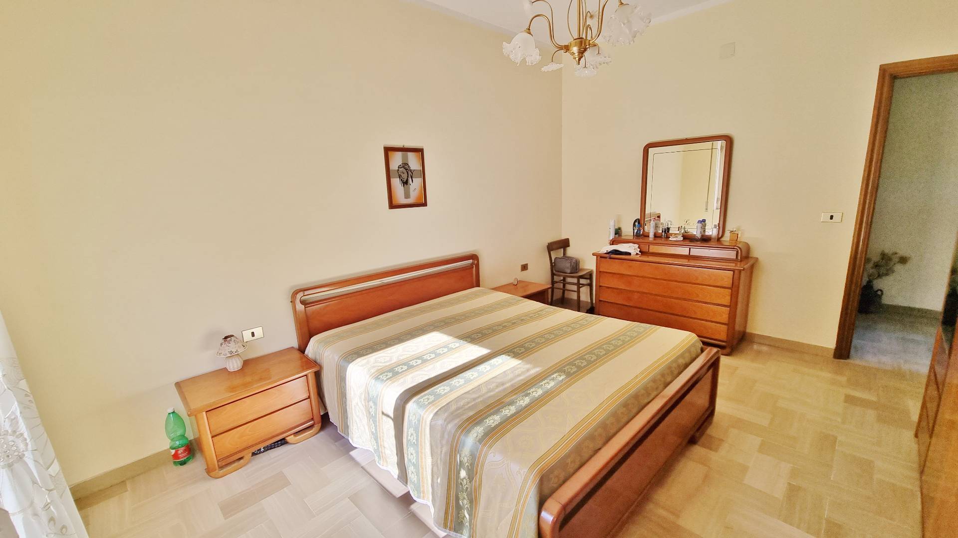 Casa Indipendente in vendita a Vallesaccarda