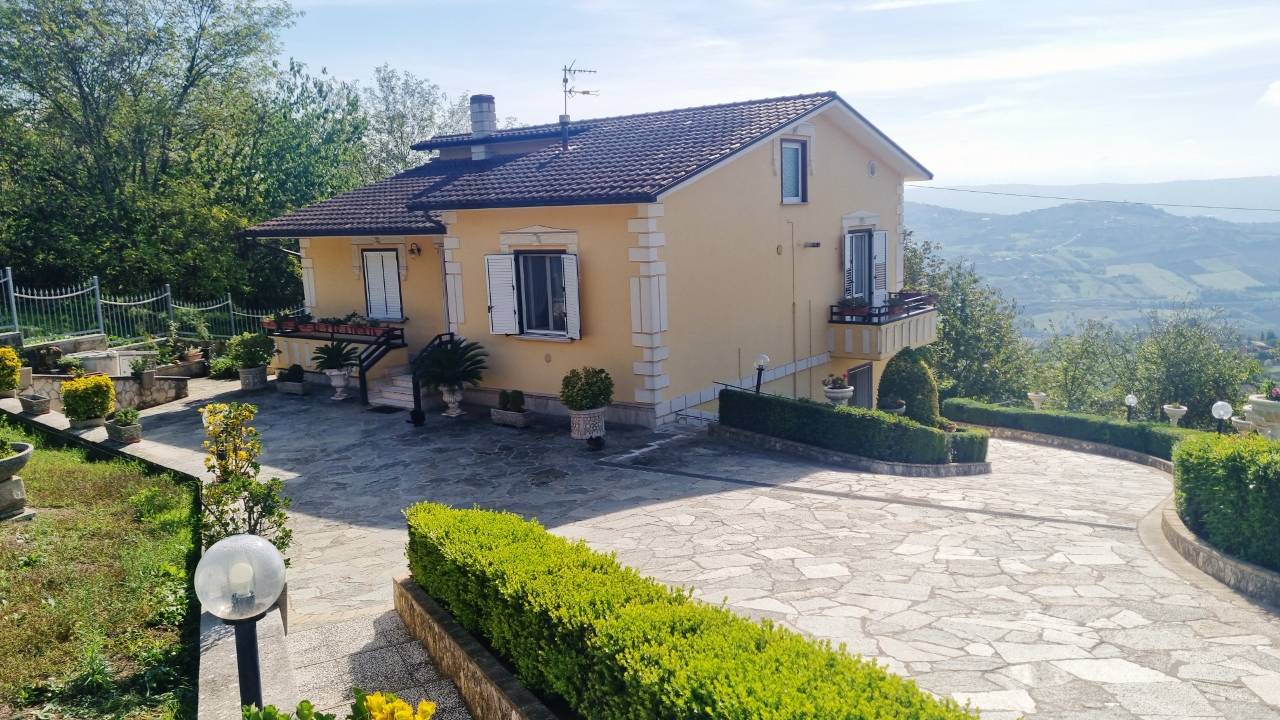 Villa in vendita a Villanova del Battista