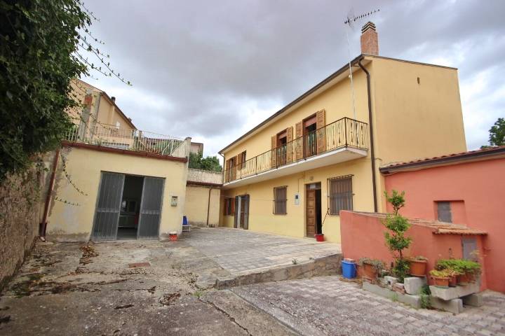 Casa Indipendente in vendita a Scampitella