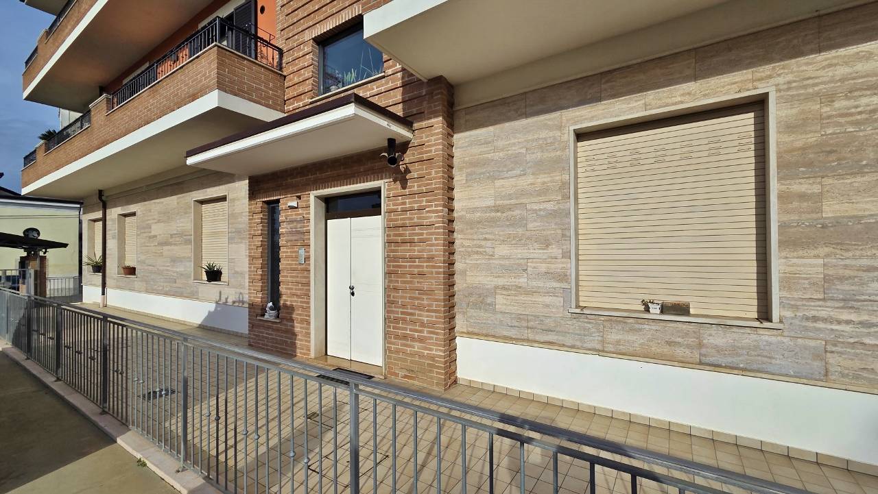 appartamento con terrazzo in vendita a Mirabella Eclano, Pianopantano