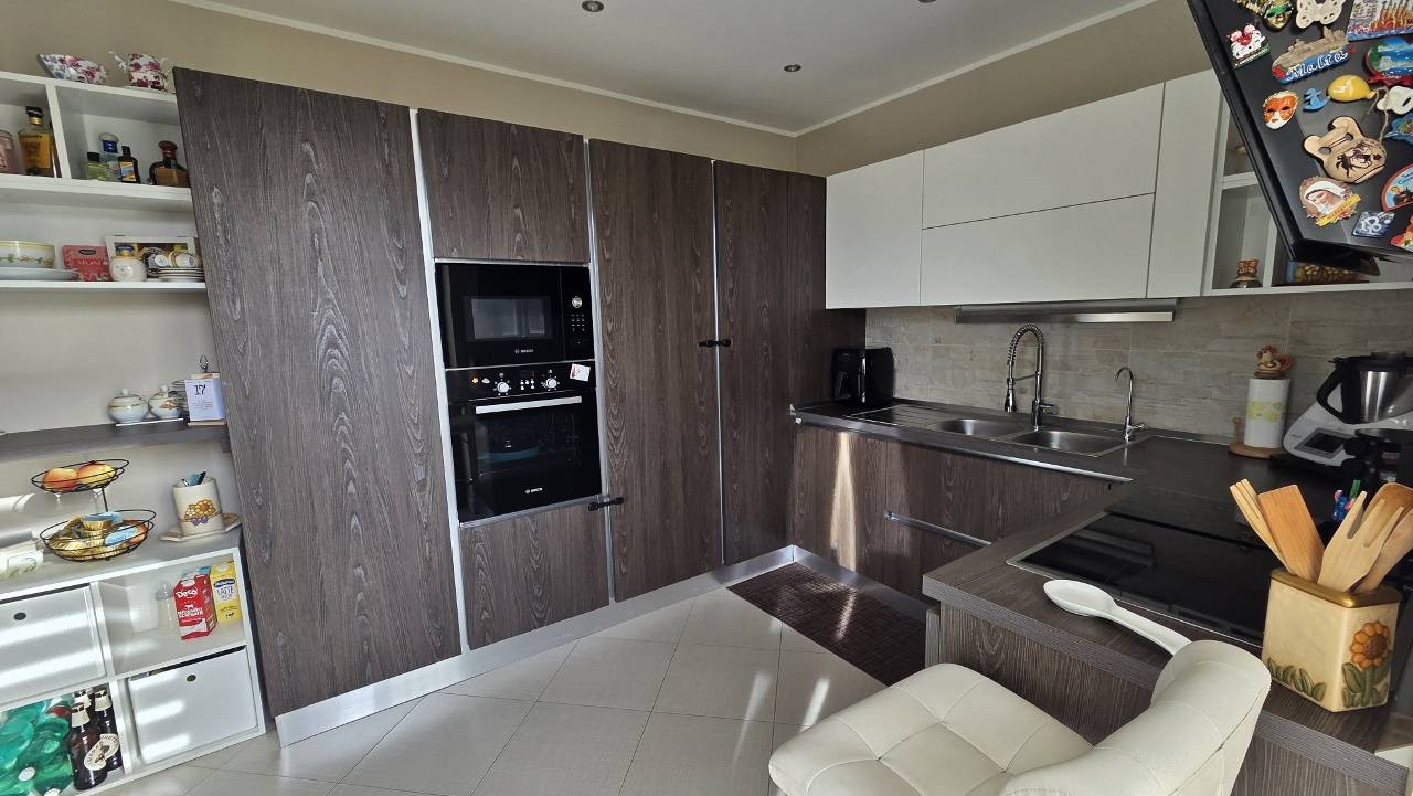 appartamento con terrazzo in vendita a Mirabella Eclano, Pianopantano