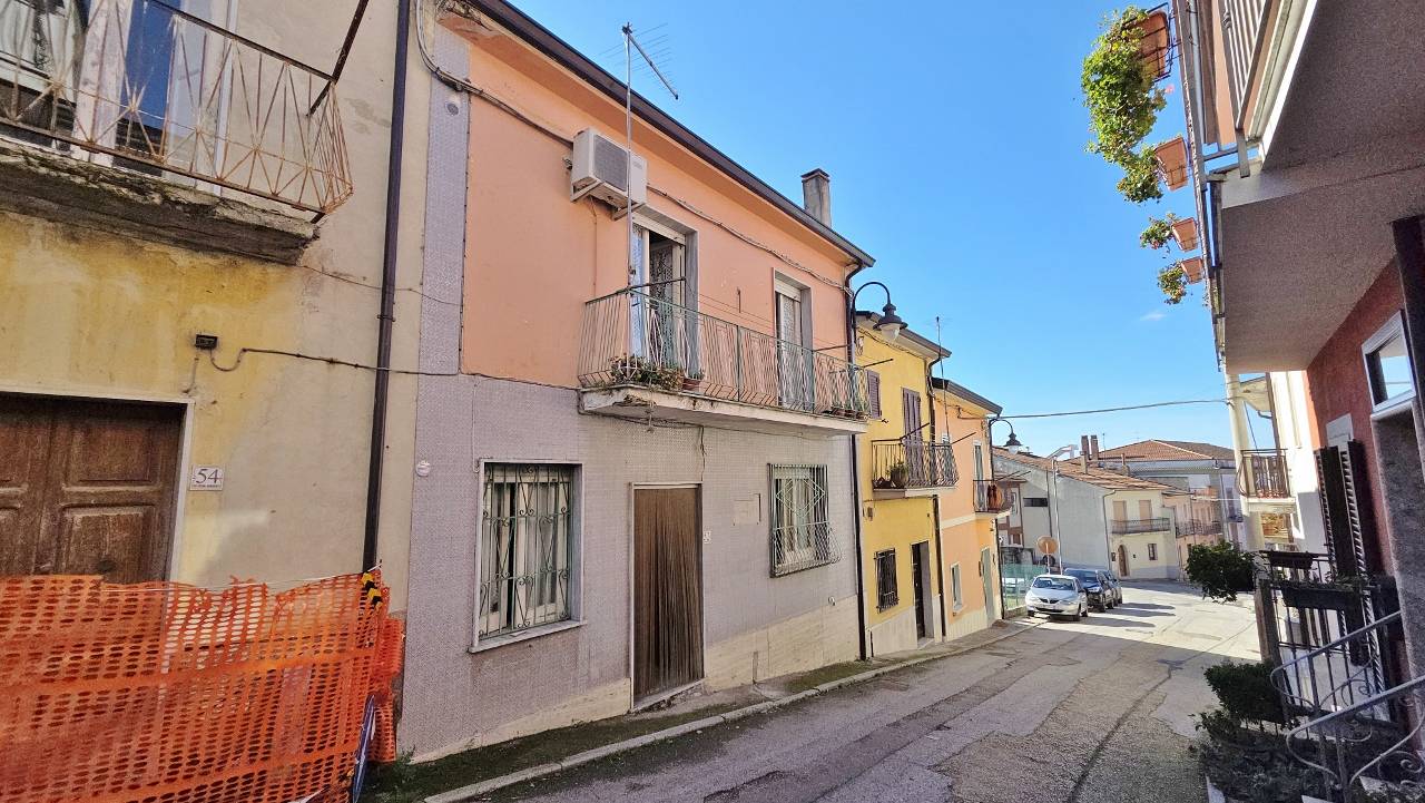 Casa Semindipendente in vendita a Castel Baronia