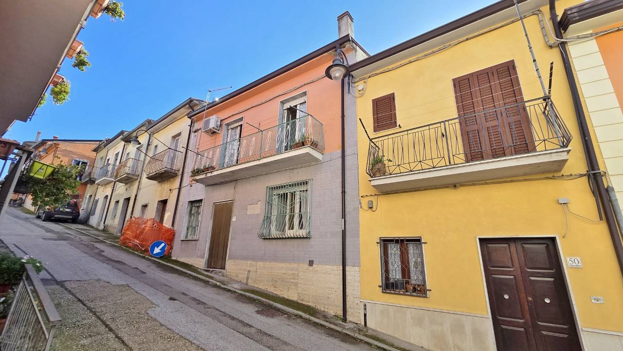 Casa Semindipendente in vendita a Castel Baronia