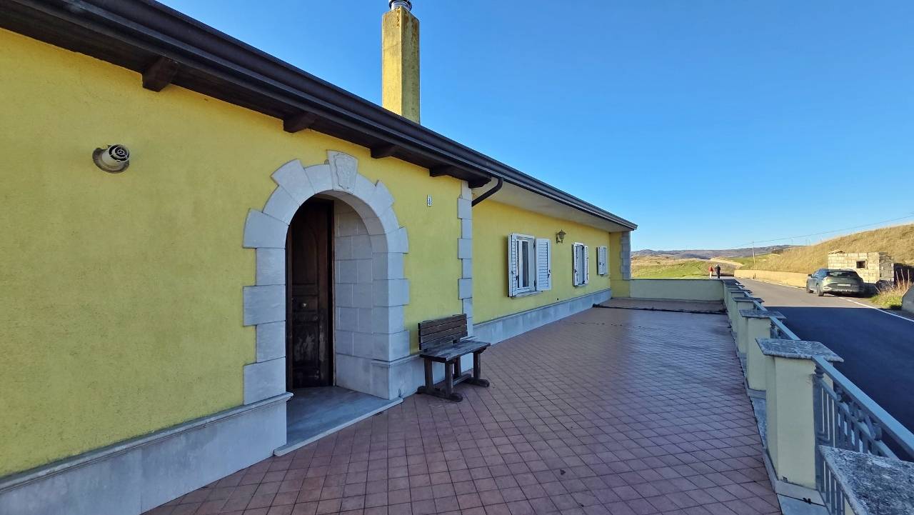 appartamento con terrazzo in vendita a Anzano di Puglia