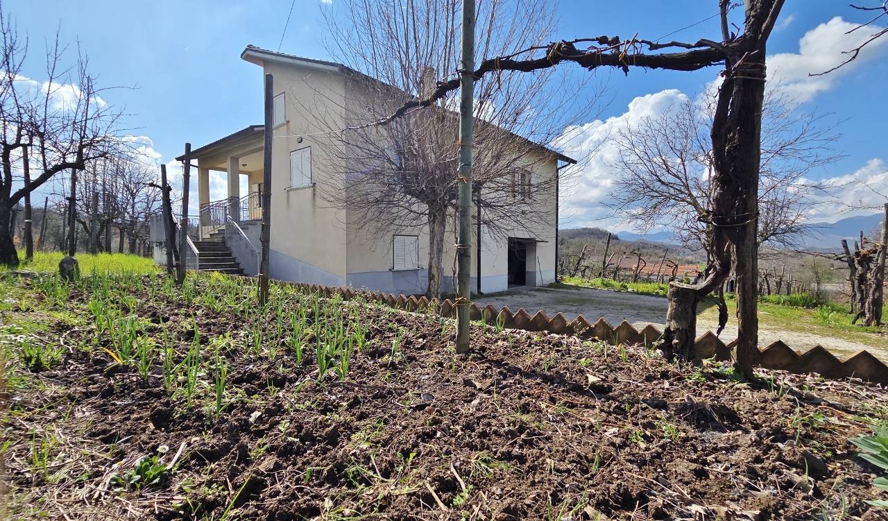 Casa Indipendente in vendita a Torella dei Lombardi