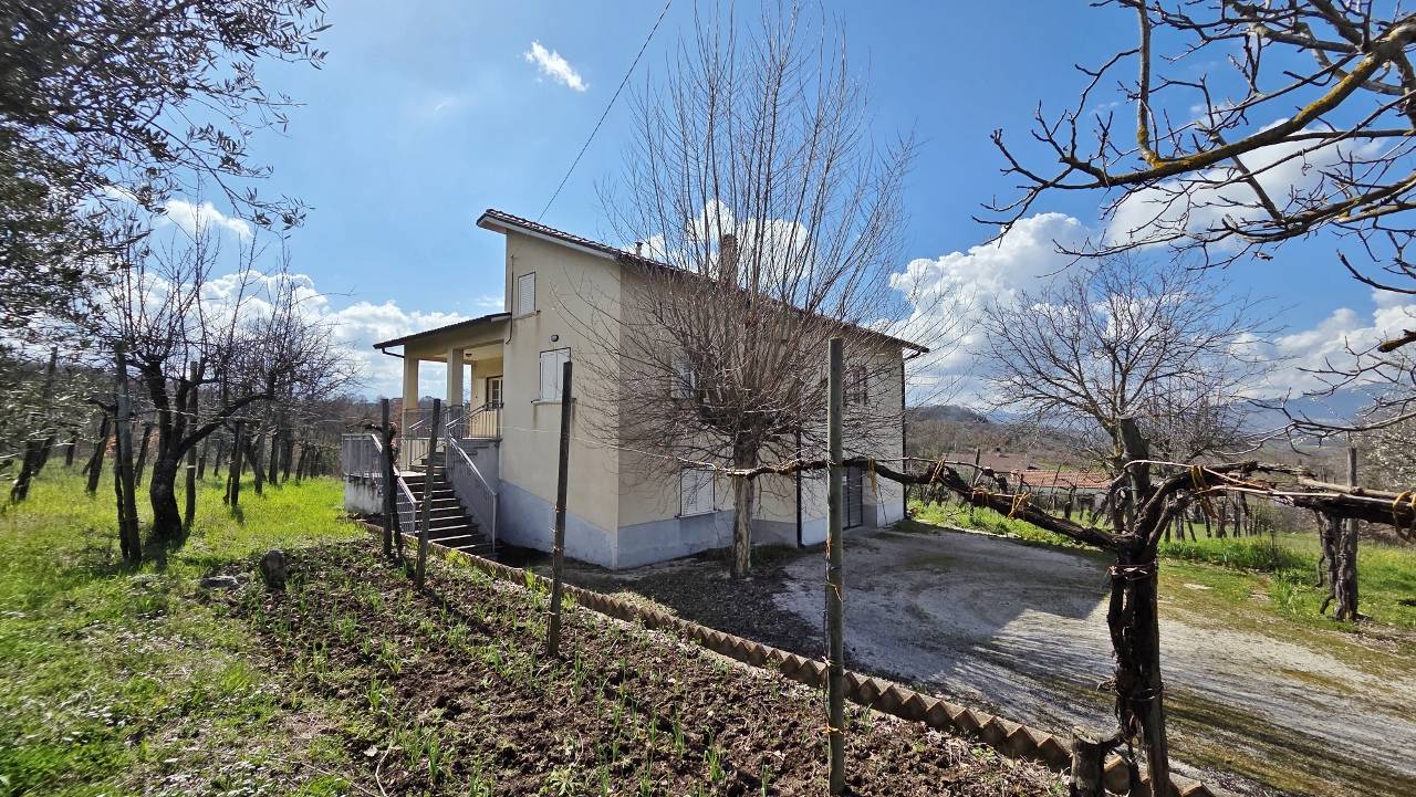 Casa Indipendente in vendita a Torella dei Lombardi