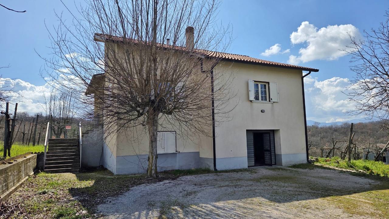 Casa Indipendente in vendita a Torella dei Lombardi