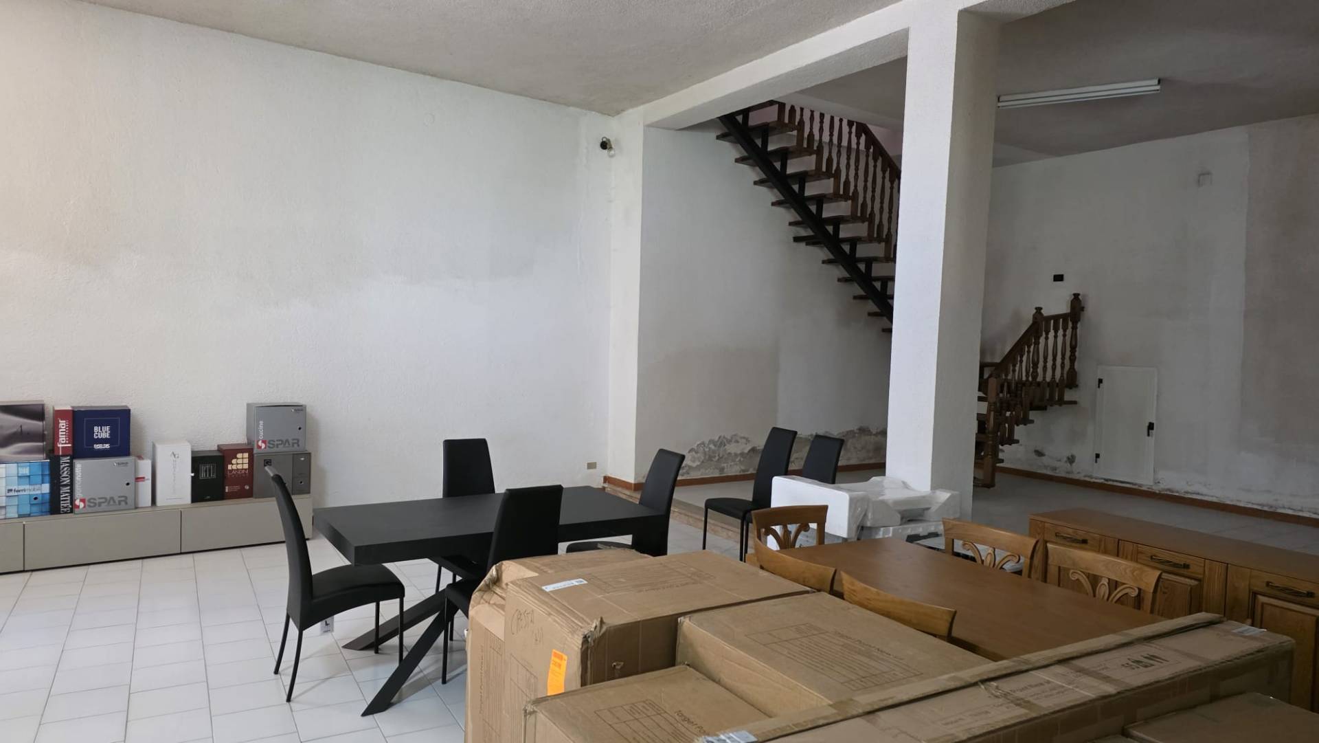 Attivit commerciale in affitto a Castelfranci