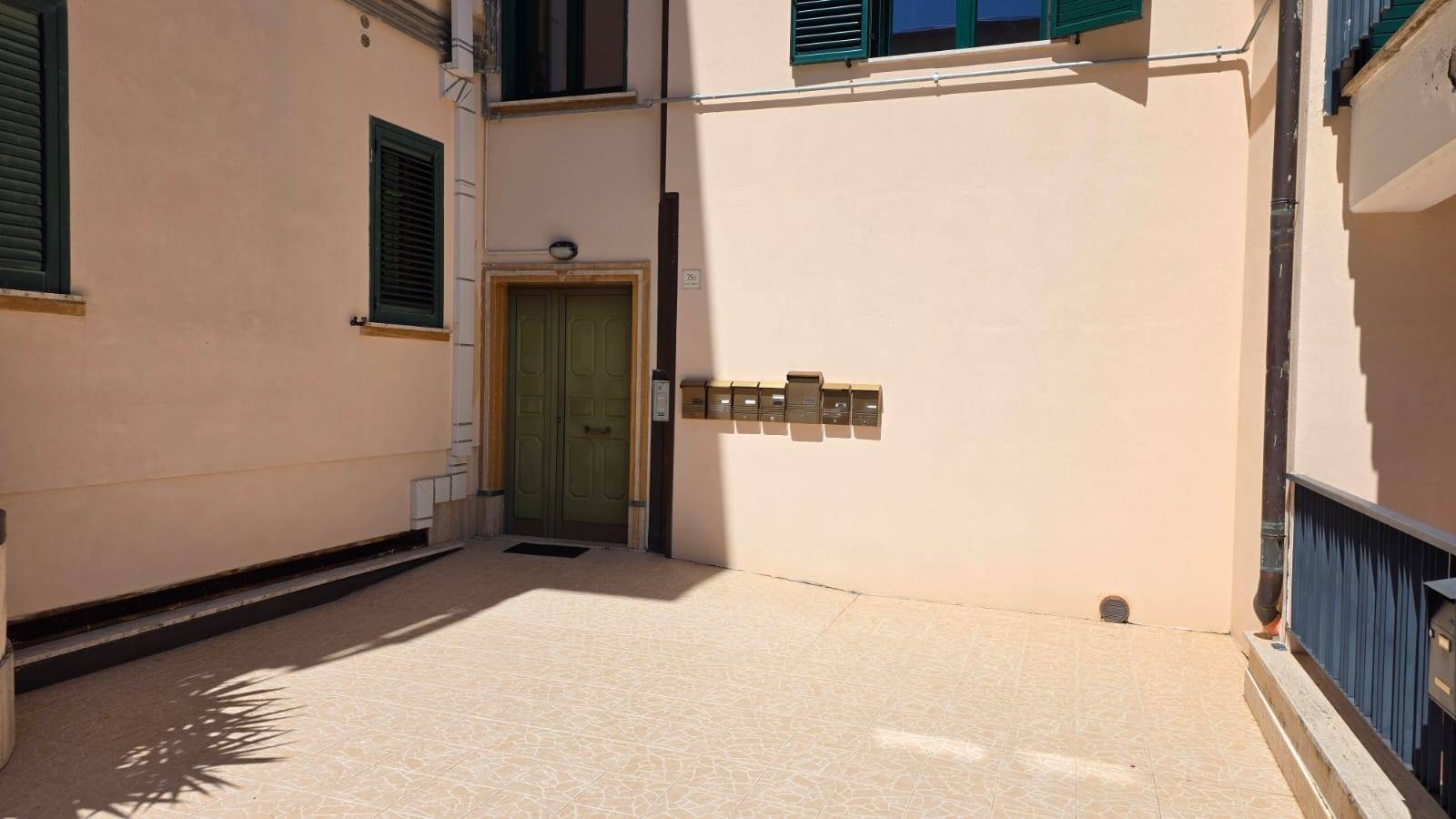 appartamento con terrazzo in vendita a Montella