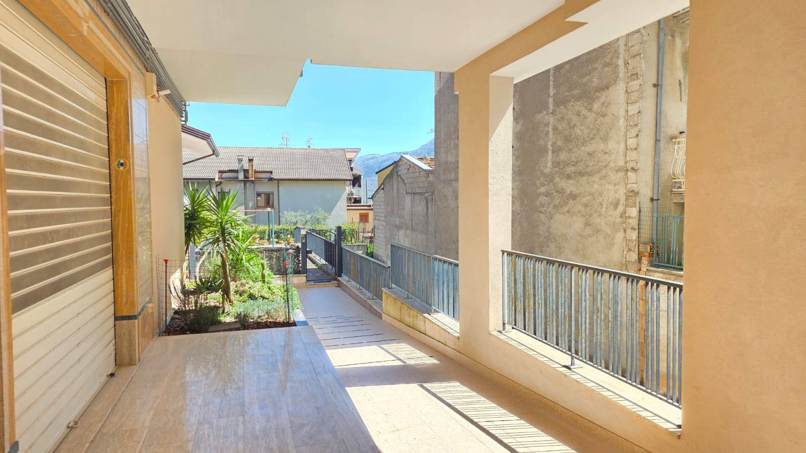appartamento con terrazzo in vendita a Montella