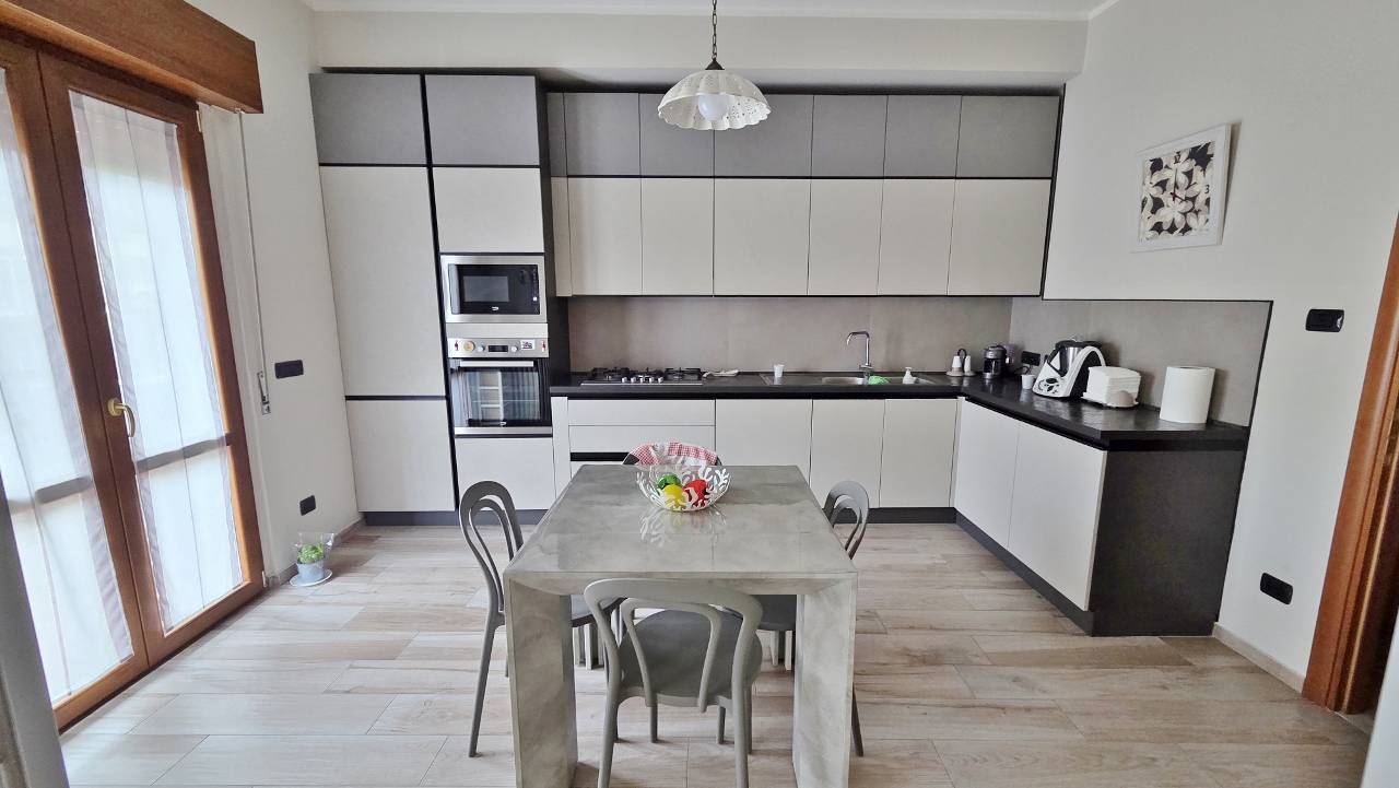 Casa Indipendente in vendita a Castel Baronia