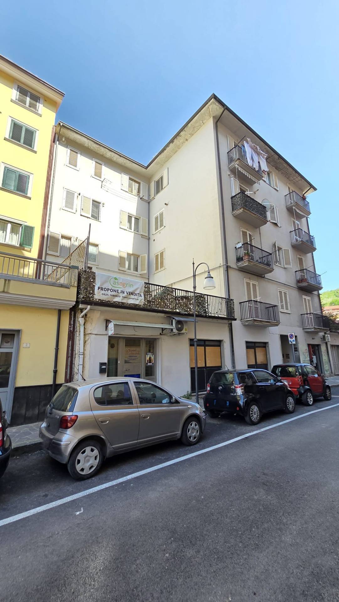 appartamento con terrazzo in vendita a Atripalda