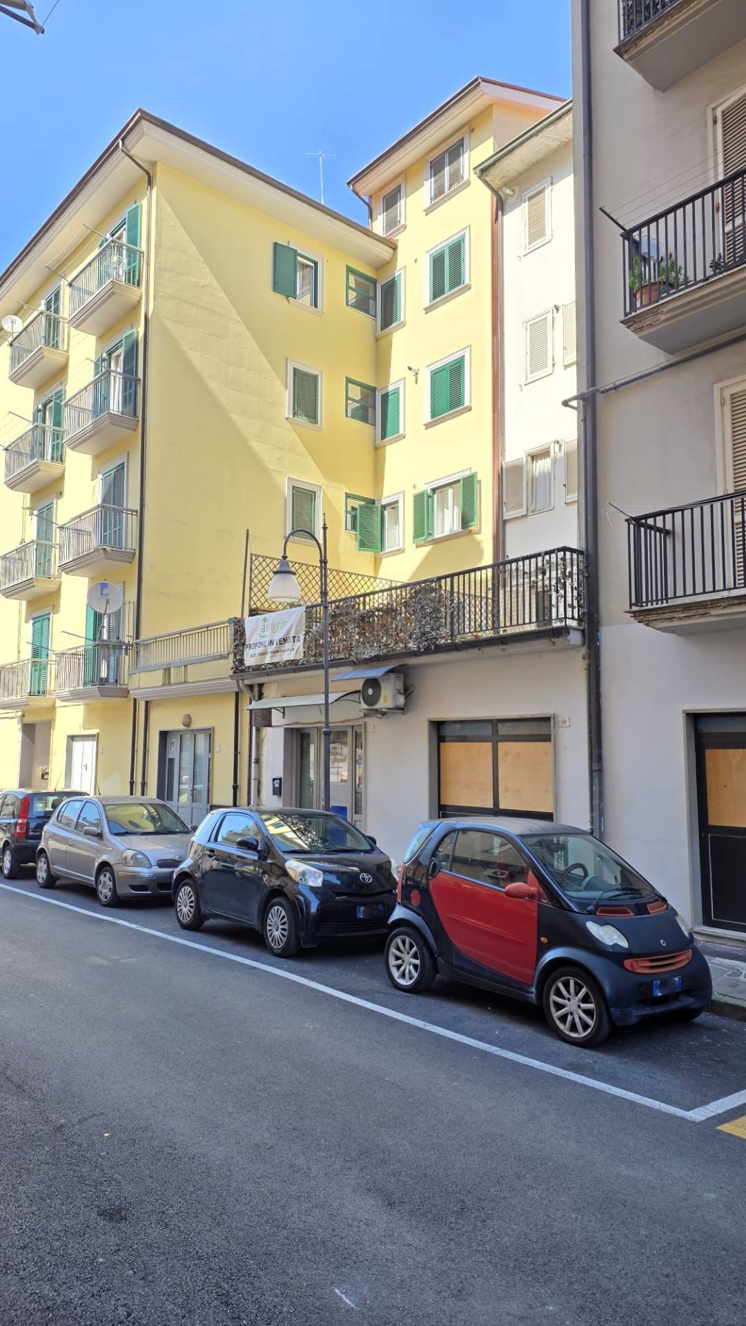 appartamento con terrazzo in vendita a Atripalda