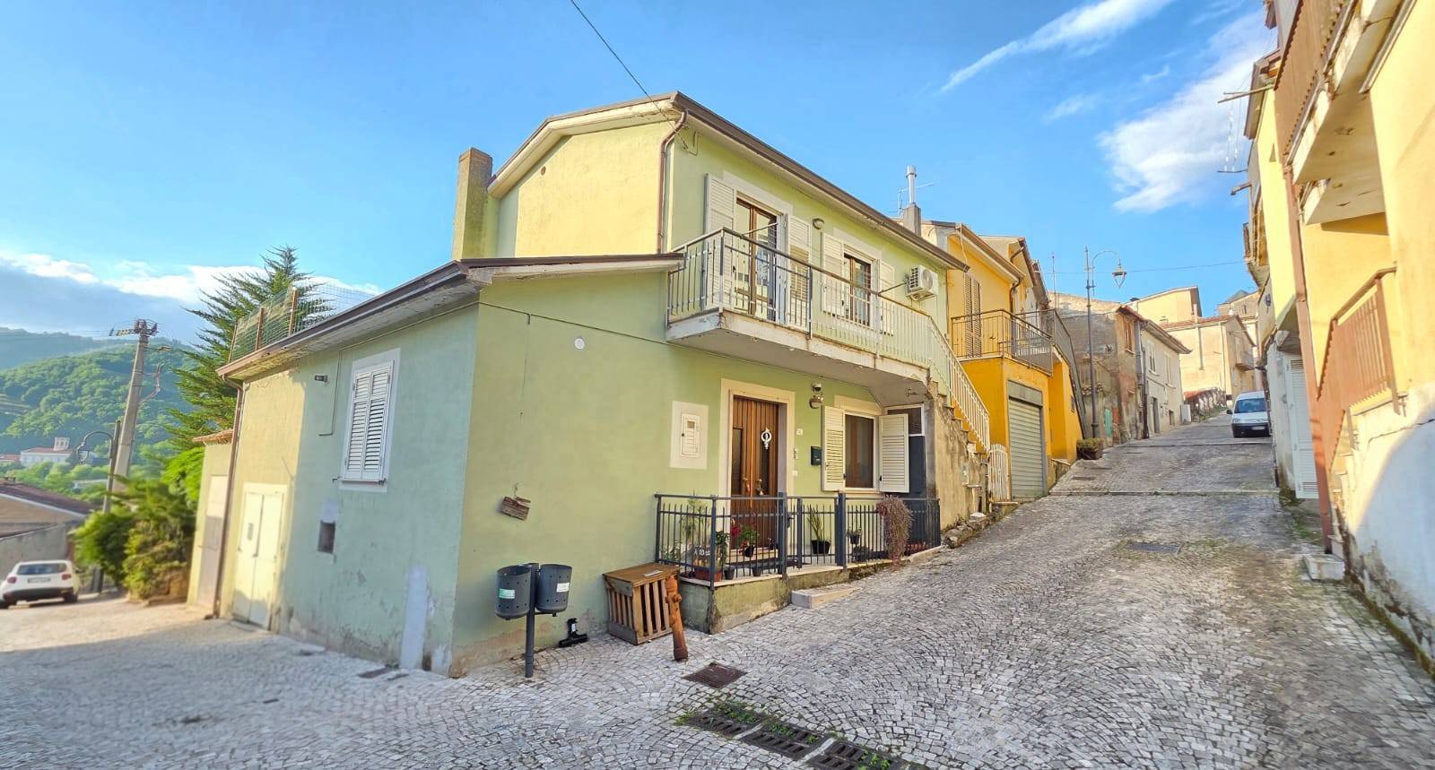 Casa Indipendente in vendita a Tufo