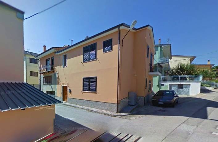 Appartamento in vendita a Castel Baronia