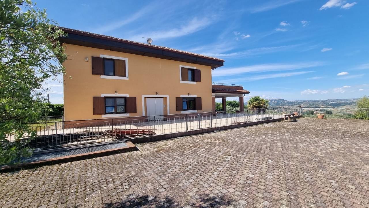 Villa in vendita a Grottaminarda