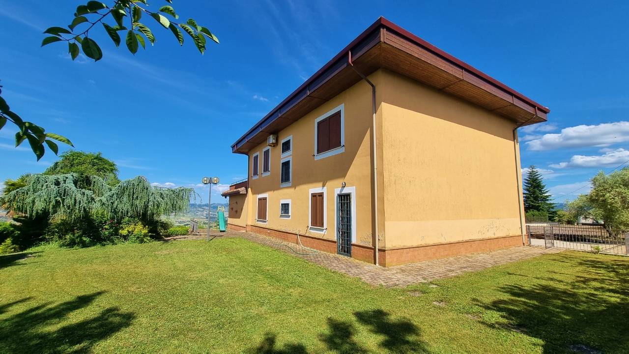 Villa in vendita a Grottaminarda