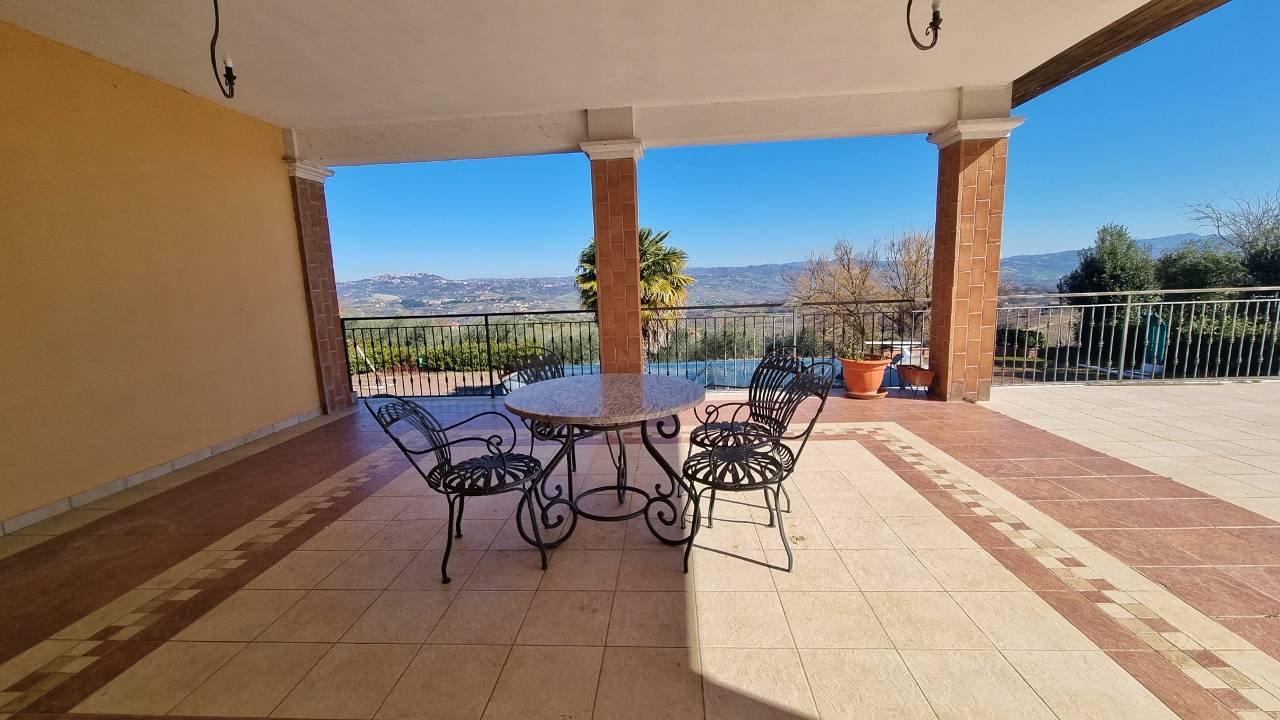 Villa in vendita a Grottaminarda