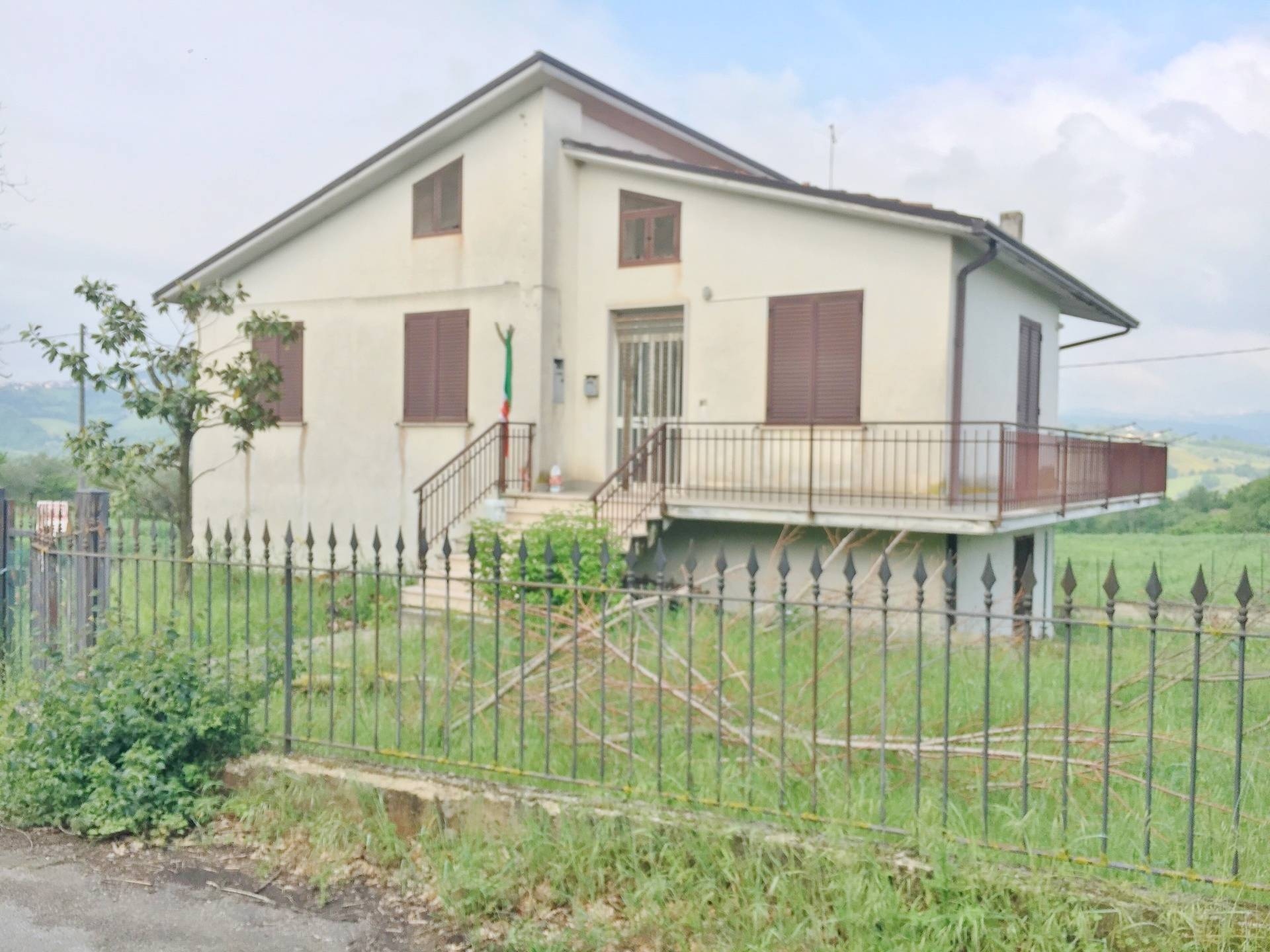 Casa Indipendente in affitto a Taurasi