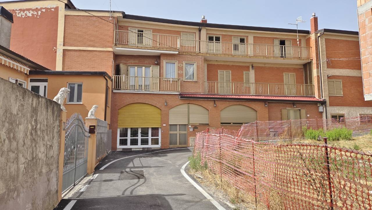 appartamento con giardino in vendita a Scampitella