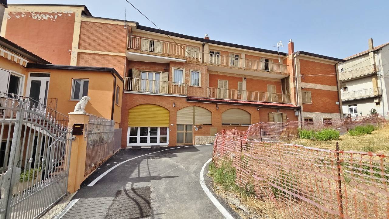 appartamento con giardino in vendita a Scampitella