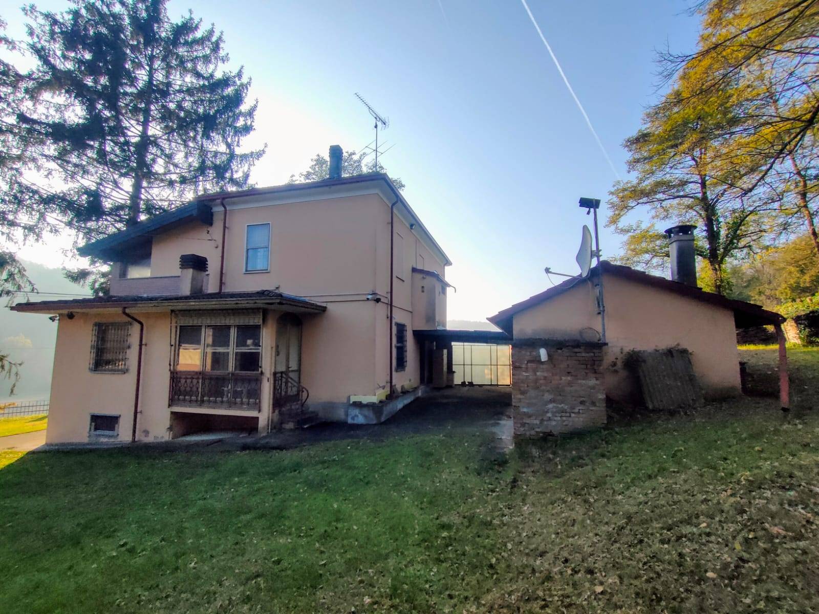 Villa in vendita a Godiasco, Salice Terme