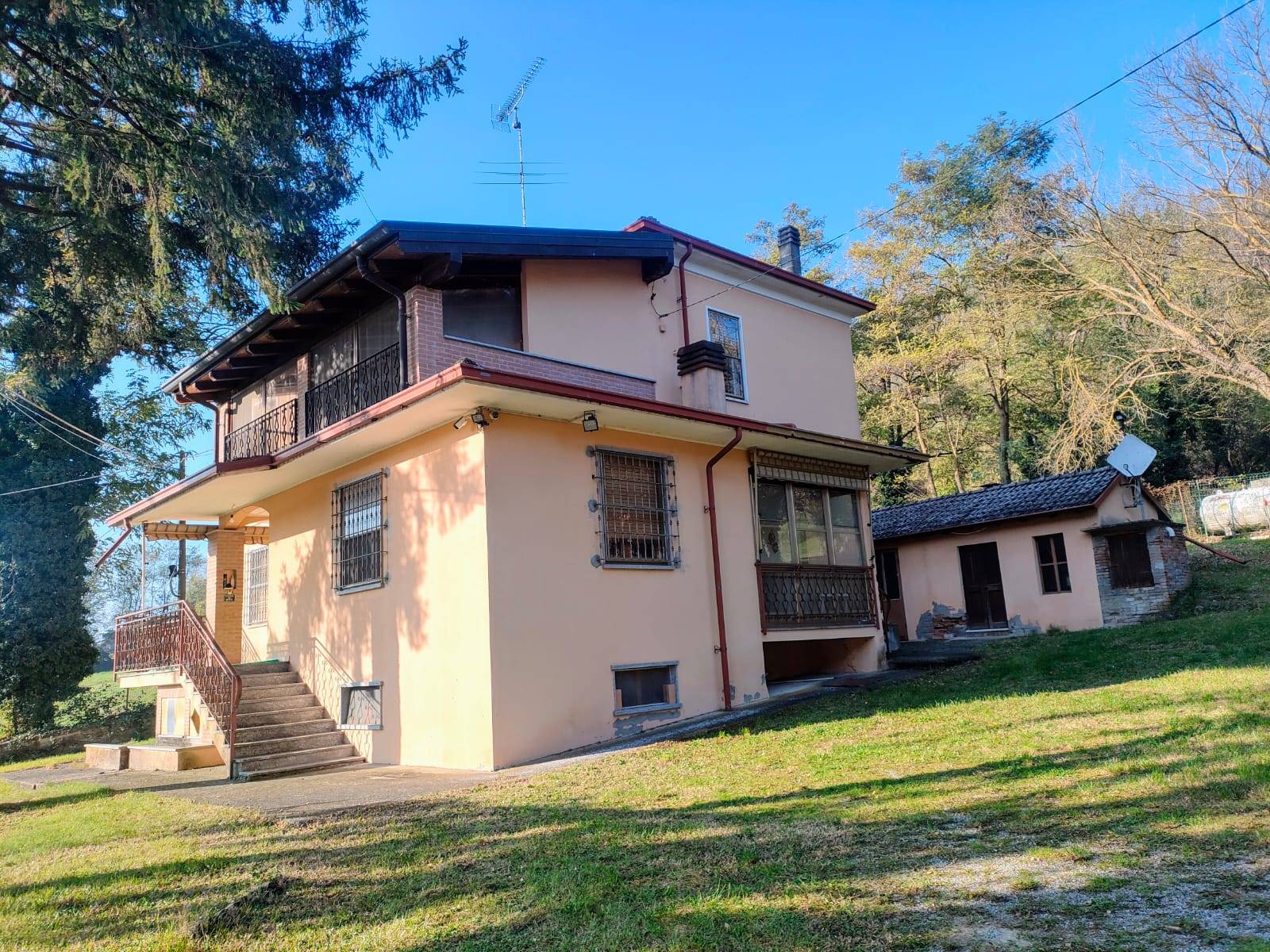 Villa in vendita a Godiasco, Salice Terme