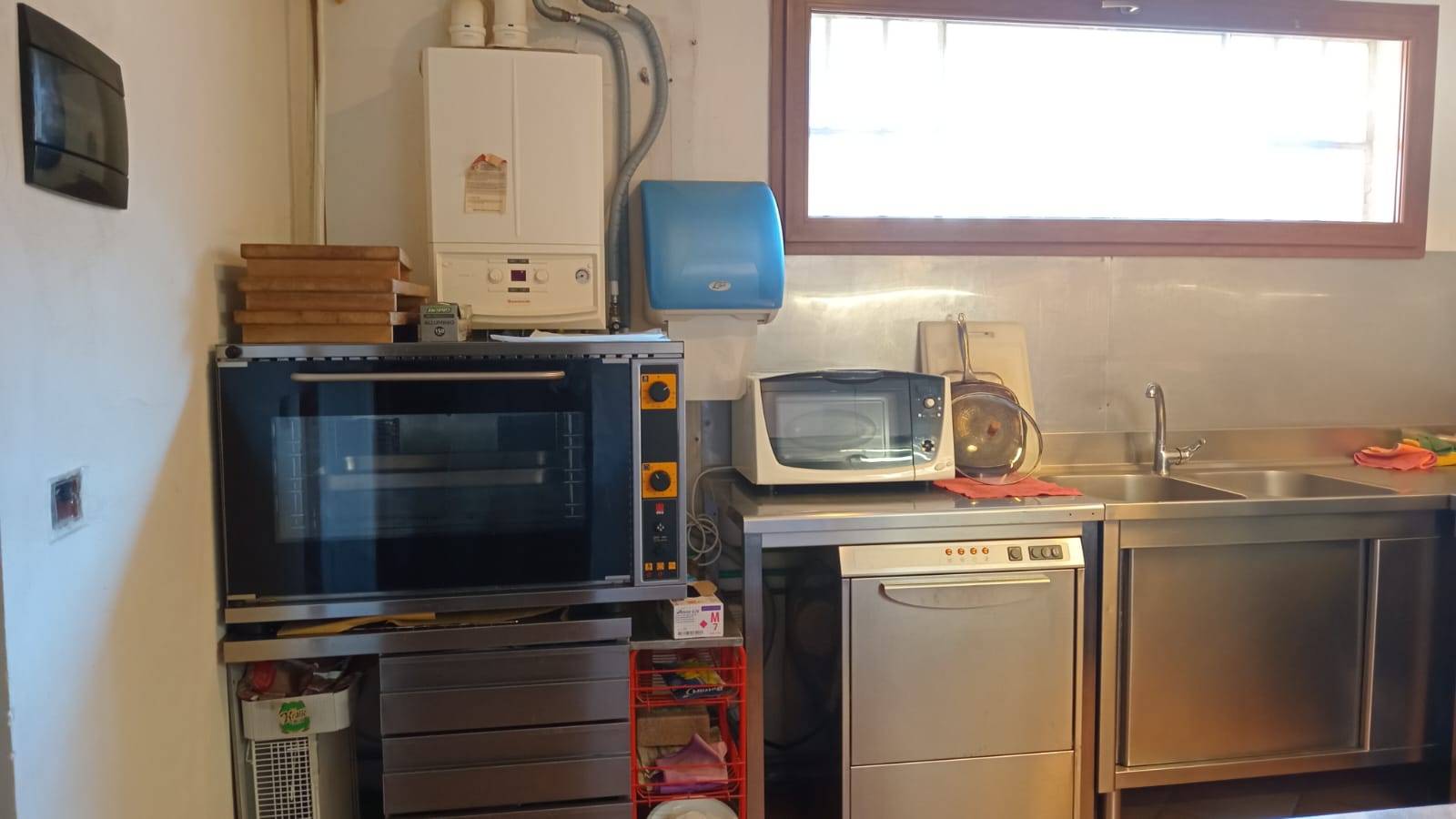 Attivit commerciale in affitto a Retorbido